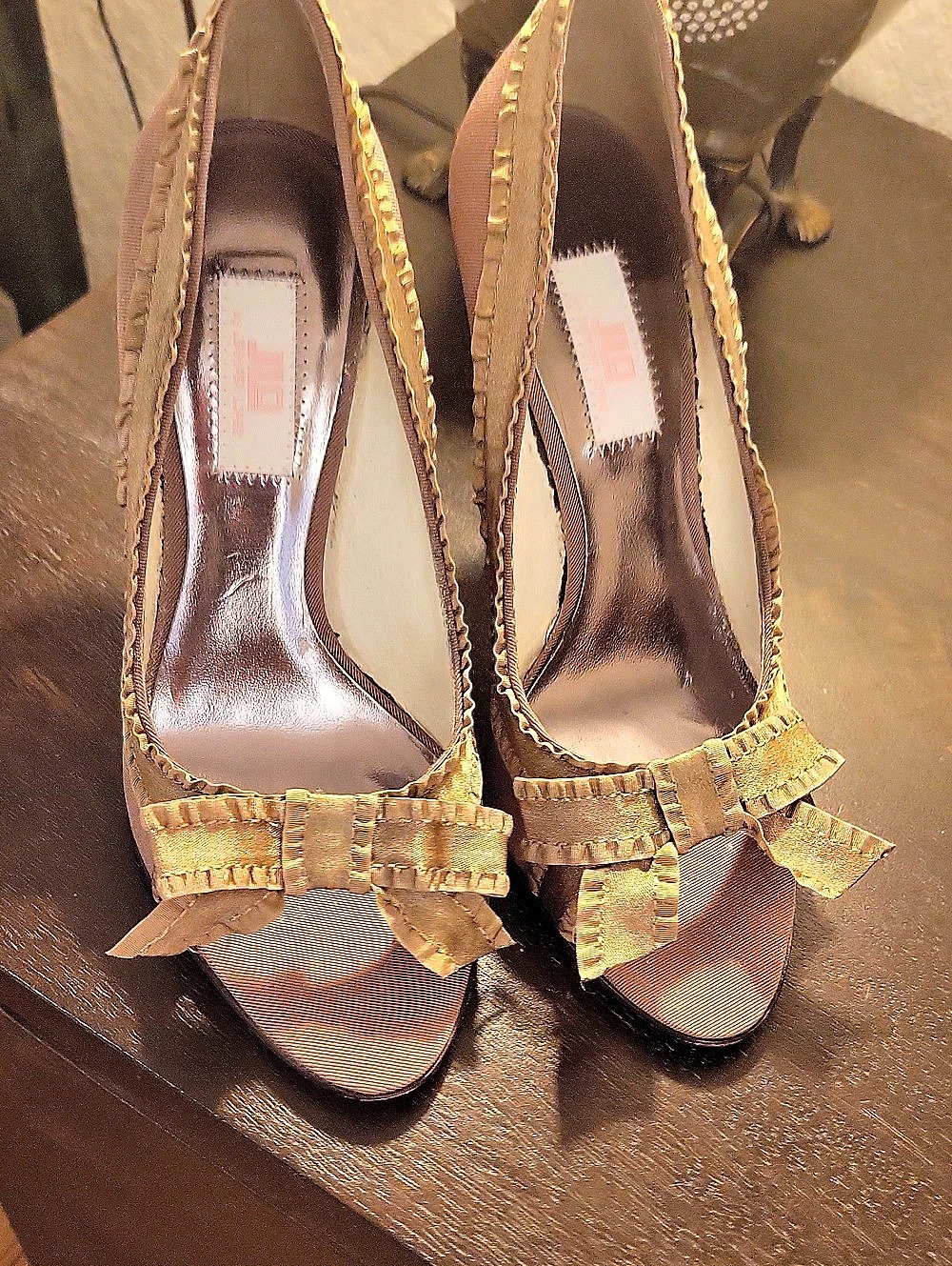 JL by Jennifer Lopez Bow Detail Heels in Brown